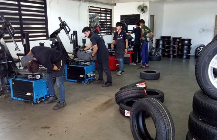Kosol Tire โกศล แม็กซ์ ยาง หัวหิน เพชรบุรี